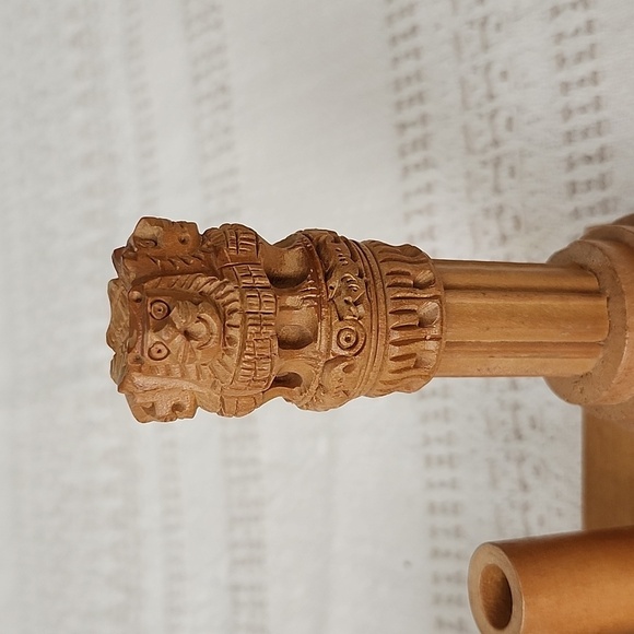 Carved wood pen holder elephant lion wood craft 4.5 inches - Picture 2 of 7